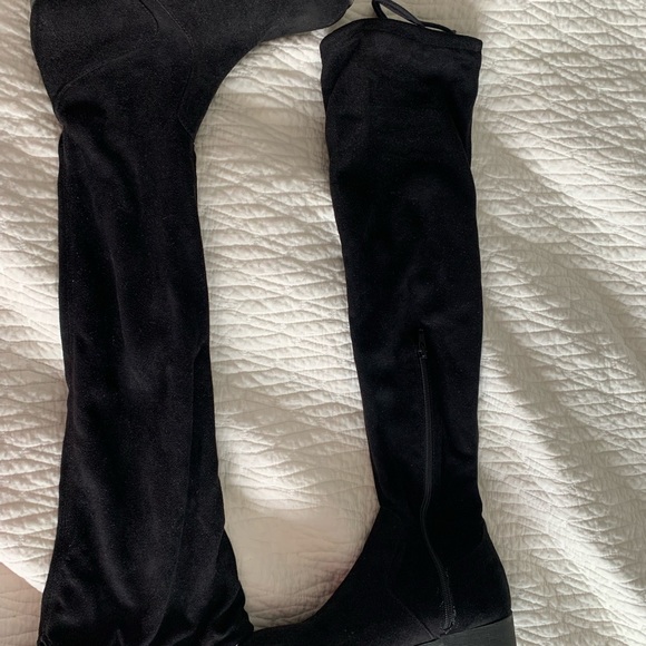 Black suede knee high boots 8.5 - Picture 4 of 4